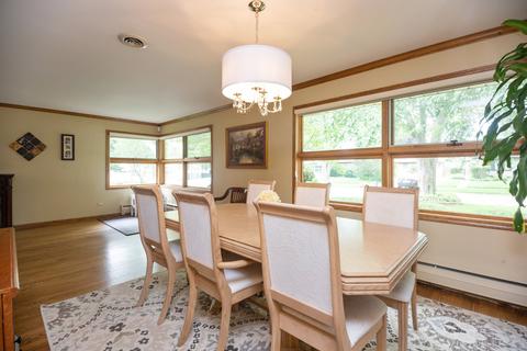 445 Easy St, Des Plaines, IL 60016 photo 10