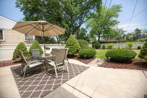 445 Easy St, Des Plaines, IL 60016 photo 18