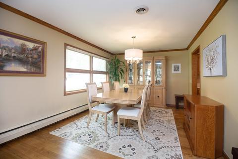 445 Easy St, Des Plaines, IL 60016 photo 9