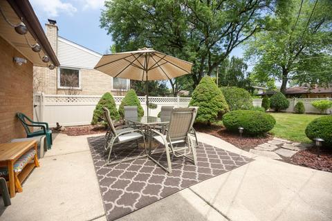 445 Easy St, Des Plaines, IL 60016 photo 17