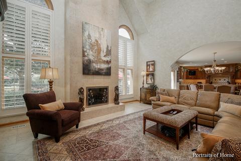1323 W Sable Dr, Addison, IL 60101 photo 3