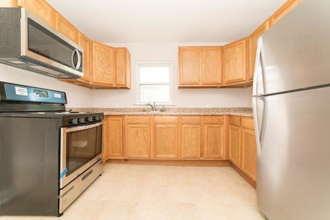 8542 S 77th Ct, Bridgeview, IL 60455 photo 4