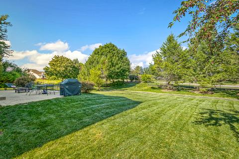 16 Gillingham Ct, Algonquin, IL 60102 photo 5
