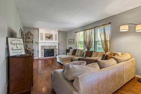 16 Gillingham Ct, Algonquin, IL 60102 photo 13