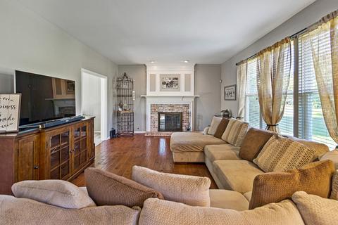 16 Gillingham Ct, Algonquin, IL 60102 photo 11