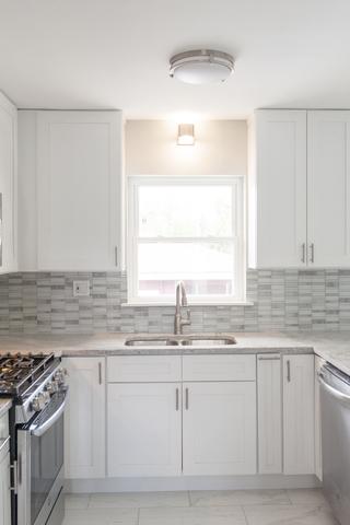 320 N Hillside Ave, Hillside, IL 60162 photo 11