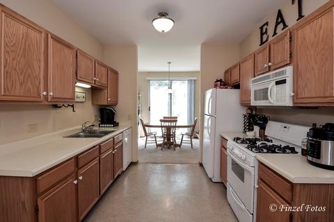 14 Steven Ct, Algonquin, IL 60102 photo 3