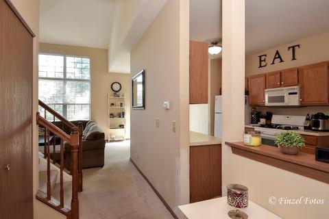 14 Steven Ct, Algonquin, IL 60102 photo 2