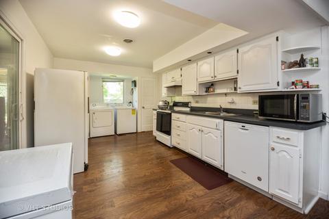 1000 Apple St, Hoffman Estates, IL 60169 photo 3
