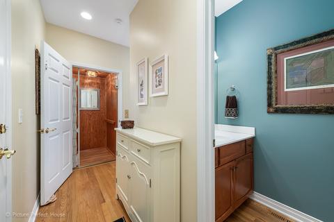 107 Spring Ave, Naperville, IL 60540 photo 5