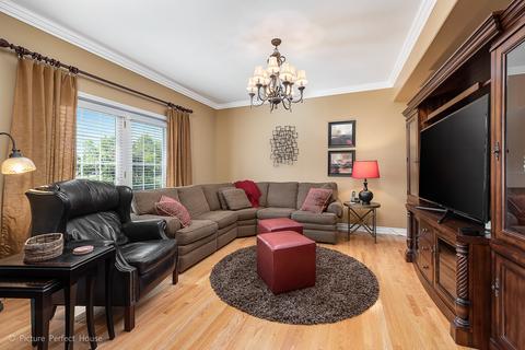 107 Spring Ave, Naperville, IL 60540 photo 3