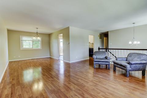 4590 Brigantine Ln, Hoffman Estates, IL 60192 photo 4