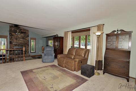 1012 Hayden Dr, Mchenry, IL 60051 photo 7