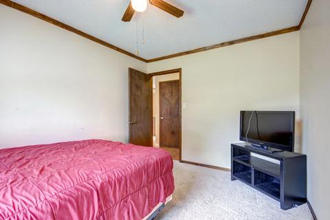 412 E Broadway St, Tolono, IL 61880 photo 19