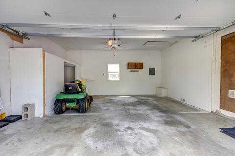 412 E Broadway St, Tolono, IL 61880 photo 24