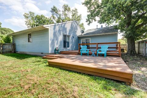 412 E Broadway St, Tolono, IL 61880 photo 9