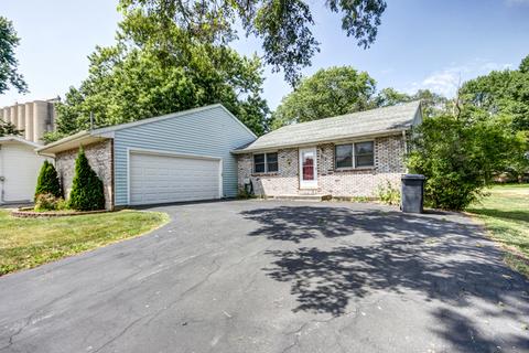 412 E Broadway St, Tolono, IL 61880 photo 1