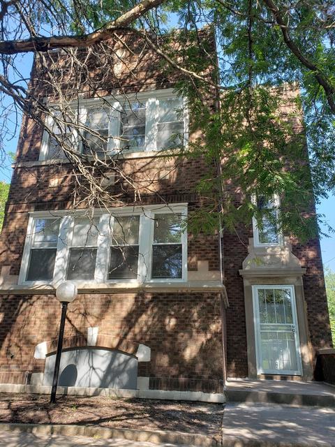 7407 S Champlain Ave, Chicago, IL 60619 photo 1