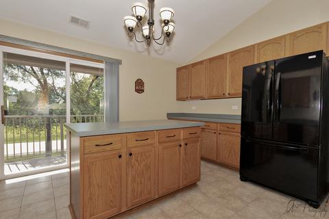 5203 Cobblers Xing, Mchenry, IL 60050 photo 13