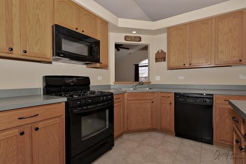 5203 Cobblers Xing, Mchenry, IL 60050 photo 11