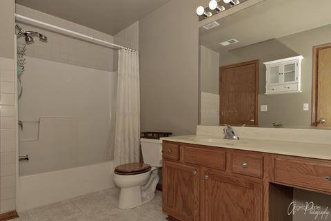 5203 Cobblers Xing, Mchenry, IL 60050 photo 19