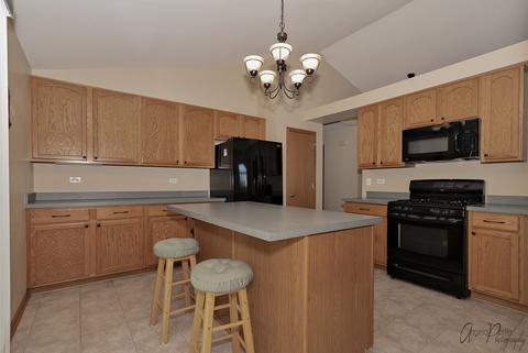 5203 Cobblers Xing, Mchenry, IL 60050 photo 12