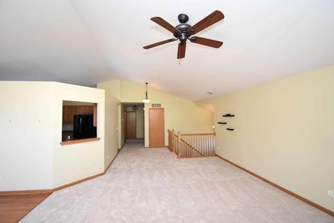 5203 Cobblers Xing, Mchenry, IL 60050 photo 7