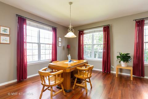 1658 Montclair Dr, Elgin, IL 60123 photo 9