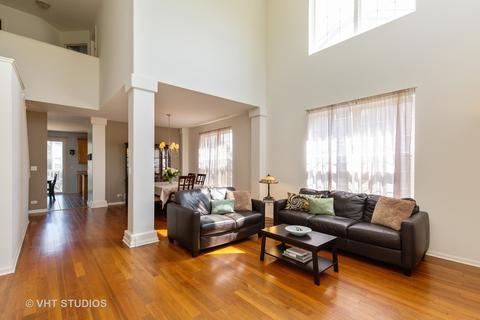 1658 Montclair Dr, Elgin, IL 60123 photo 3