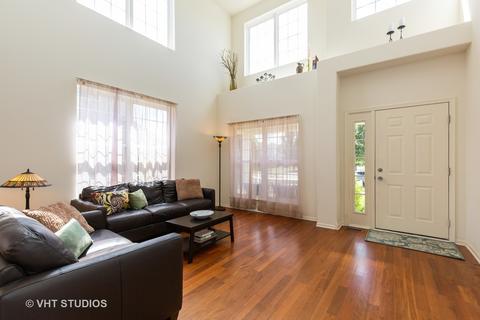 1658 Montclair Dr, Elgin, IL 60123 photo 2