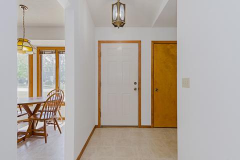 1302 Kern St, Normal, IL 61761 photo 3