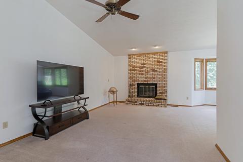 1302 Kern St, Normal, IL 61761 photo 4