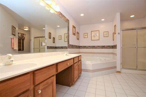2041 Robinwood Dr, Algonquin, IL 60102 photo 18