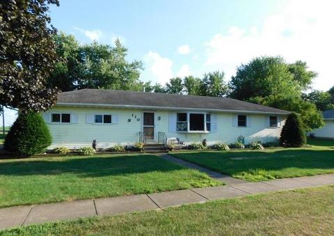 110 E Odell St, Gardner, IL 60424 photo 1