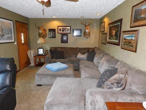 110 E Odell St, Gardner, IL 60424 photo 2