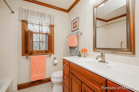 633 Brighton Dr, Wheaton, IL 60189 photo 11