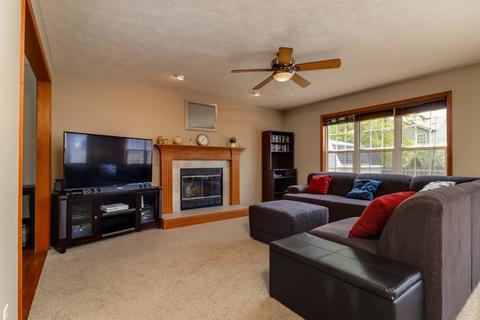 1533 Torrey Pines Rd, Normal, IL 61761 photo 8