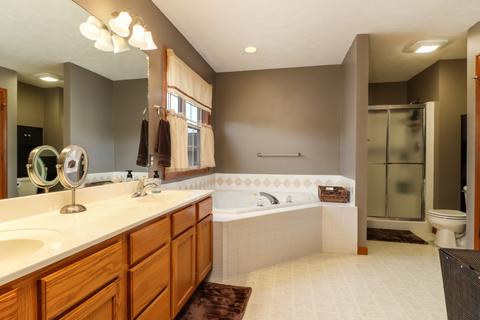 1533 Torrey Pines Rd, Normal, IL 61761 photo 23