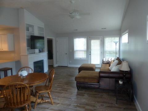 20 Grapevine Ln, Bloomington, IL 61704 photo 9