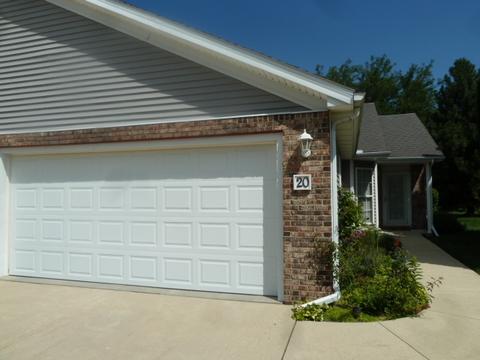 20 Grapevine Ln, Bloomington, IL 61704 photo 1
