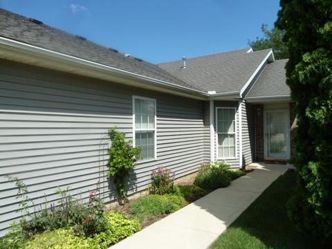 20 Grapevine Ln, Bloomington, IL 61704 photo 2