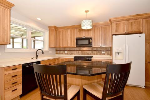 1123 E Grant Dr, Des Plaines, IL 60016 photo 8