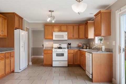 3910 Hoffman St, Plano, IL 60545 photo 7