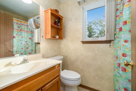 1340 Golfview St, Aurora, IL 60506 photo 10