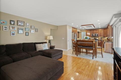 1131 Locust Ct, Bartlett, IL 60103 photo 6