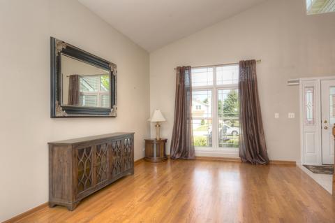 351 Millwood Dr, Bartlett, IL 60103 photo 7