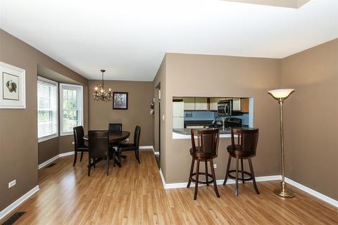 4571 Olmstead Dr, Hoffman Estates, IL 60192 photo 7