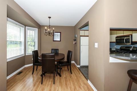 4571 Olmstead Dr, Hoffman Estates, IL 60192 photo 8