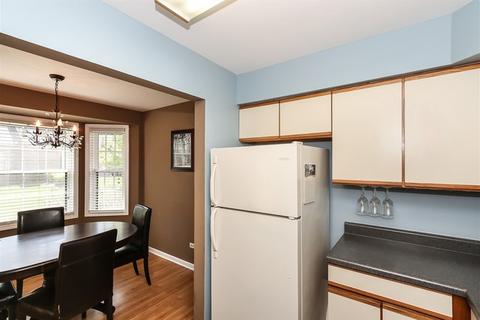 4571 Olmstead Dr, Hoffman Estates, IL 60192 photo 14