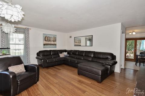 173 S Union St, Elgin, IL 60123 photo 6